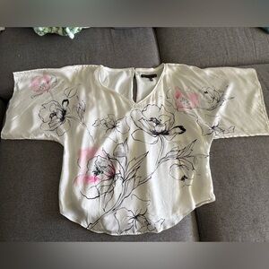 White House Black Market silk blouse “kimono” style size M EUC!!!